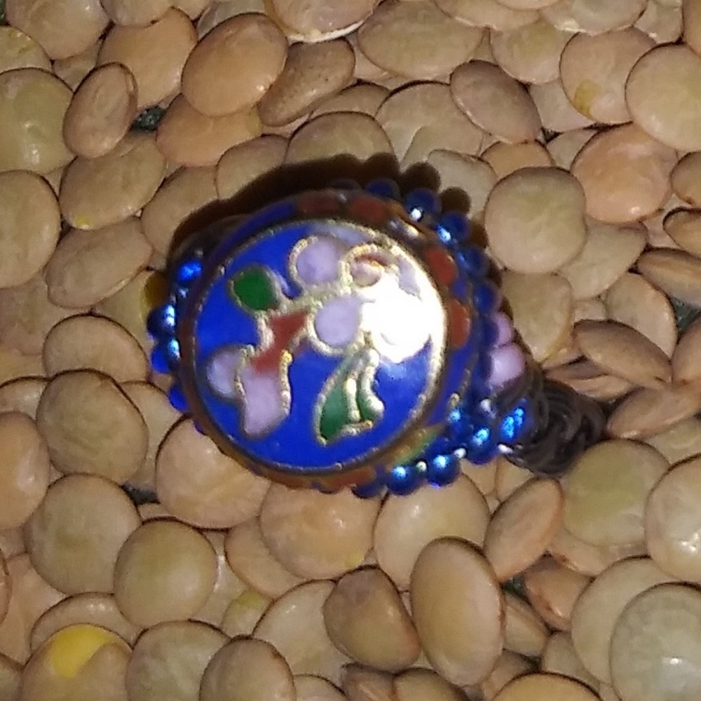 RING - Picture 4 of 4